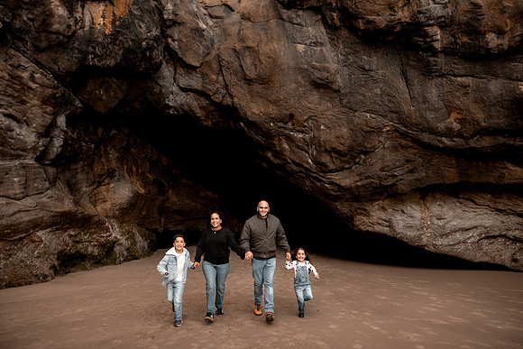 Kristina-family-photos-2025-Hug-Point-Oregon (38 of 51)