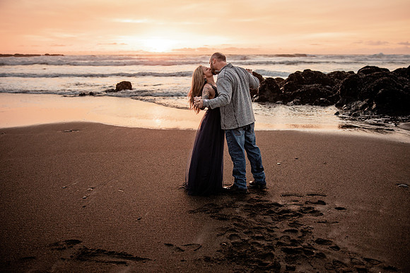 Stuart-Monique-Lincoln-City-Fogarty-creek-Oregon-Couples-Photos-3087