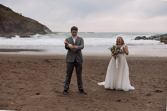 Eric-Kylee-Fishing-Rock-Elopement-Depoe-Bay-0regon-Photos-5207