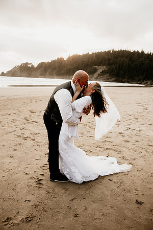 Kacey-Short-Sand-Beach-Tillamook-Oregon-Elopement (26 of 128)