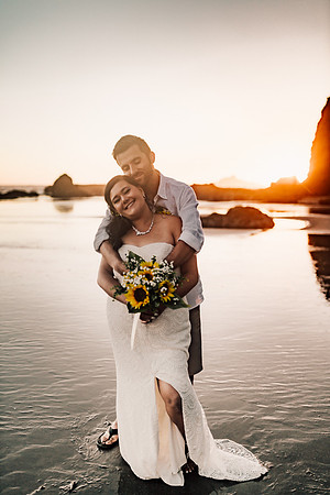 Anthony-Drayann-roadsend-lincoln-city-oregon-elopement-photos-7633