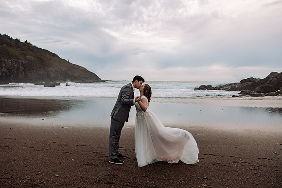 Eric-Kylee-Fishing-Rock-Elopement-Depoe-Bay-0regon-Photos-5106