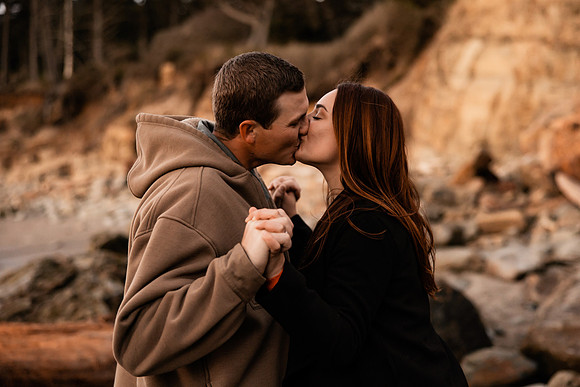 cole-jenn-suprise-proposal-otter-crest-beach-depoe-bay-oregon-photos-9777
