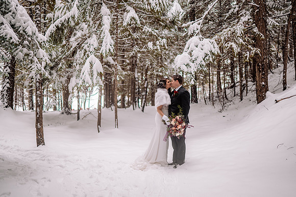 Tyler-Brittani-Lake-Priest-Idaho-Winter-Snow-Wedding-2021-03560