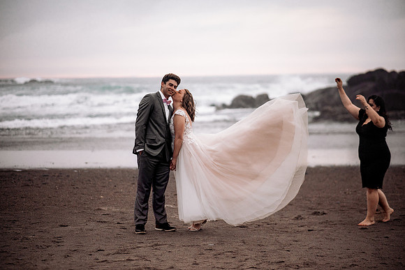 Eric-Kylee-Fishing-Rock-Elopement-Depoe-Bay-0regon-Photos-9497