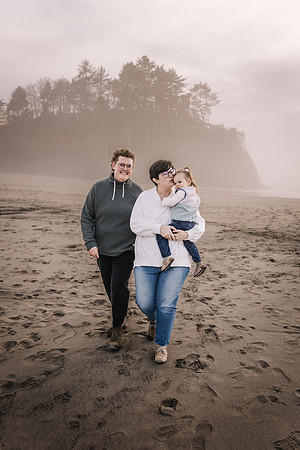 Beth-Family-Photos-2025 (6 of 31)