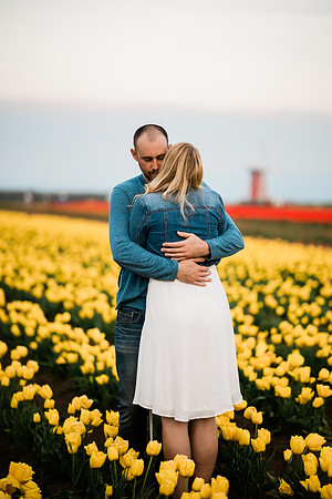 Kyle-Hannah-Wooden-Shoe-Tulip-Festival-Couples-Photos-2021-2649