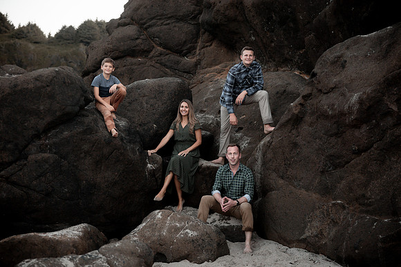 Justin-Megan-Forgarty-Creek-Engagement-Family-Photo-Session-57