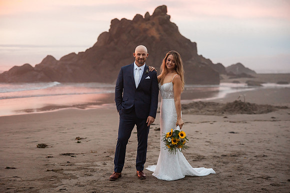 Jillian-Peter-Depoe-Bay-Oregon-Elopement-photos-84