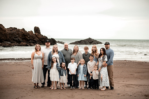 Destiny-Makala-Family-Photos-2025-Depoe-bay-Oregon (7 of 72)