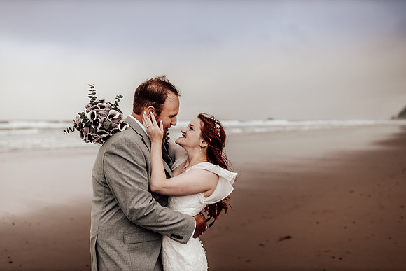 Annie-Ryan-Lincoln-city-roads-end-park-oregon-elopement-photos-208
