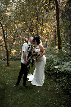 Ryan-Lynsie-Bridal-Veil-Lakes-Portland-Oregon-Weddingg-40