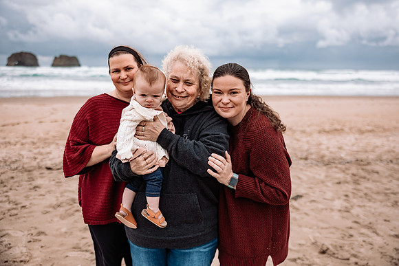 Katy-Family-Photos-2024-Rockaway-Oregon (29 of 38)