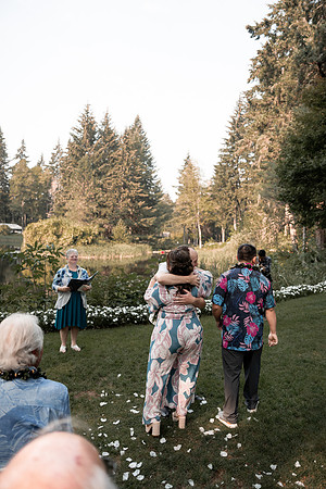 Ryan-Lynsie-Bridal-Veil-Lakes-Portland-Oregon-Weddingg-7