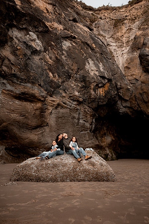 Kristina-family-photos-2025-Hug-Point-Oregon (46 of 51)