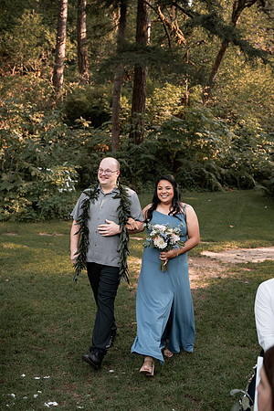 Ryan-Lynsie-Bridal-Veil-Lakes-Portland-Oregon-Weddingg-10
