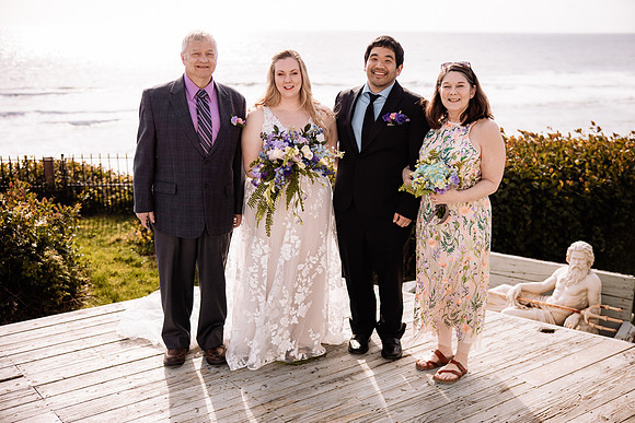 Darrick-Hillary-Gleneden-Oregon-Beach-Elopement-Photos