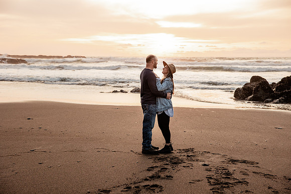 Stuart-Monique-Lincoln-City-Fogarty-creek-Oregon-Couples-Photos-2882