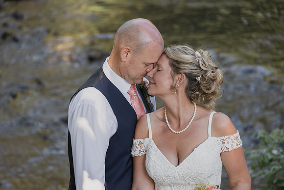Derrick-Kenzie-Navarra-Gardens-Willamina-Oregon-Wedding-Photos (345 of 436)