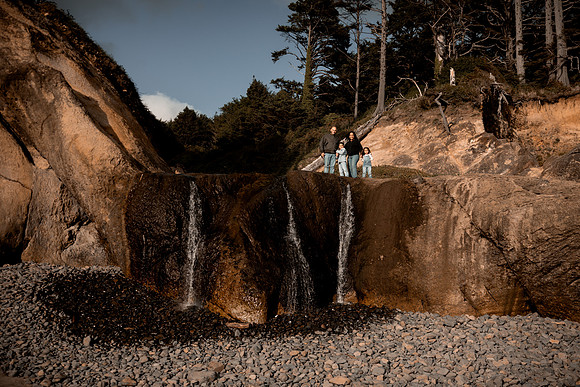 Kristina-family-photos-2025-Hug-Point-Oregon (23 of 51)