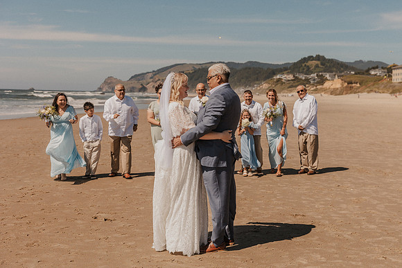 Marcus-Lori-Chinook-Winds-Seafood-Grille-Lincoln-City-Oregon-Wedding-Photos (195 of 477)