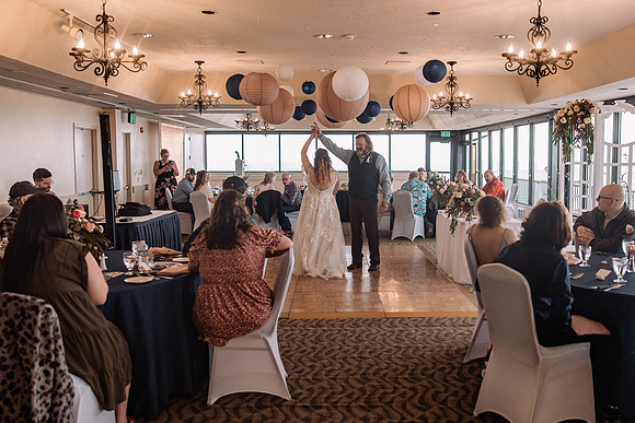 Jeff-April-Inn-Spanish-Head-Lincoln-City-oregon-Wedding-2022 (227 of 299)