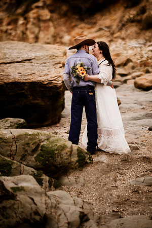 Trevyn-Ky-Otter-Crest-Devils-Punchbowl-Depoe-Bay-Oregon-Elopement-Photos-9951