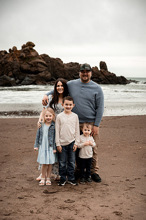 Destiny-Makala-Family-Photos-2025-Depoe-bay-Oregon (16 of 72)