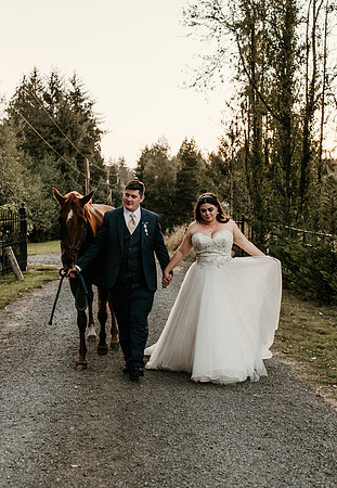 Connor-Cierra-Ranier-Washington-Barn-Rustic-Wedding-Washington-Wedding-Photos-0747