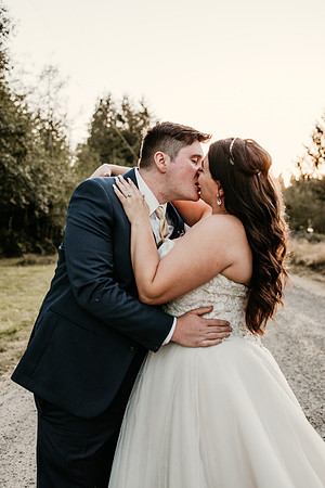 Connor-Cierra-Ranier-Washington-Barn-Rustic-Wedding-Washington-Wedding-Photos-0532