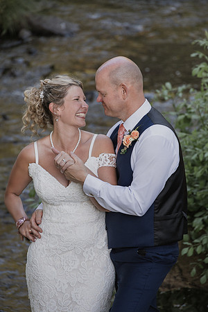 Derrick-Kenzie-Navarra-Gardens-Willamina-Oregon-Wedding-Photos (357 of 436)