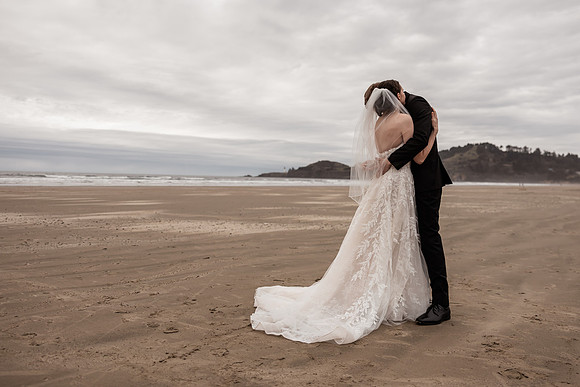 Nathan-Lacey-Newport-Oregon-Elopement-Photos-2025 (14 of 101)