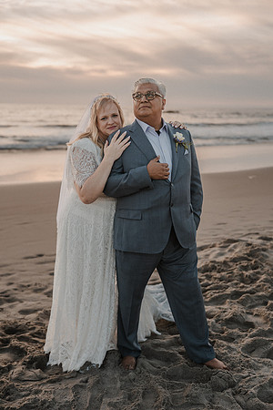 Marcus-Lori-Chinook-Winds-Seafood-Grille-Lincoln-City-Oregon-Wedding-Photos (448 of 477)
