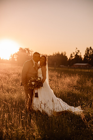 Chris-Victoria-Wedding-Photos-2022-Oregon-PORTRAITS (26)