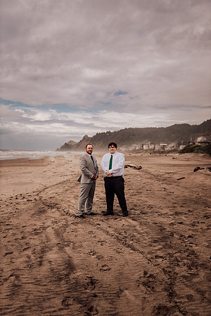 Annie-Ryan-Lincoln-city-roads-end-park-oregon-elopement-photos-27