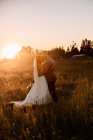 Chris-Victoria-Wedding-Photos-2022-Oregon-PORTRAITS (47)