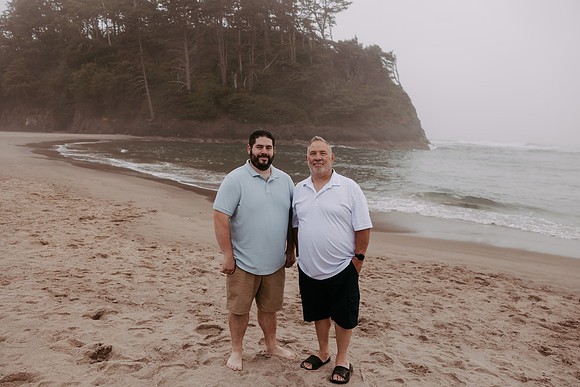 Family-Photos-2024-Lincoln-City-Oregon--55