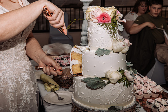 Jeff-April-Inn-Spanish-Head-Lincoln-City-oregon-Wedding-2022 (291 of 299)