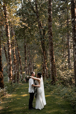 Ryan-Lynsie-Bridal-Veil-Lakes-Portland-Oregon-Weddingg-60