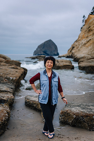Family-photos-ha-do-cape-kiwanda-oregon-2025 (55 of 56)