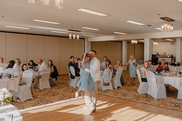 Marcus-Lori-Chinook-Winds-Seafood-Grille-Lincoln-City-Oregon-Wedding-Photos (331 of 477)
