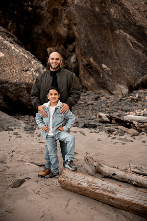 Kristina-family-photos-2025-Hug-Point-Oregon (20 of 51)
