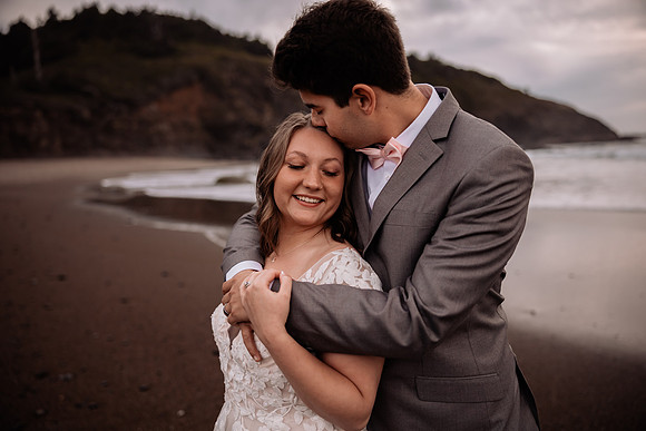 Eric-Kylee-Orona-Lincoln-City-Fogarty-creek-Oregon-Couples-Photos-4920