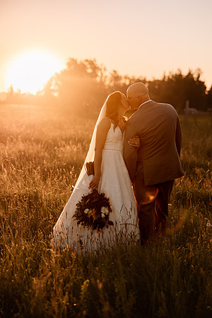 Chris-Victoria-Wedding-Photos-2022-Oregon-PORTRAITS (43)