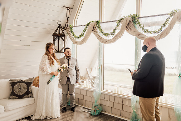 Jordan-Lainey-Roads-End-lincoln-City-oregon-airbnb-Elopement-photos-21