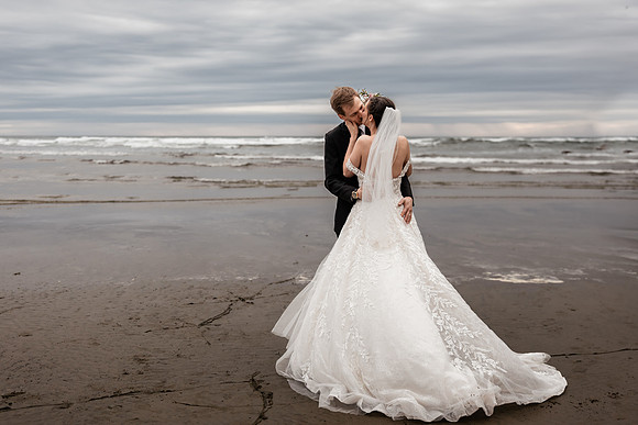 Nathan-Lacey-Newport-Oregon-Elopement-Photos-2025 (40 of 101)