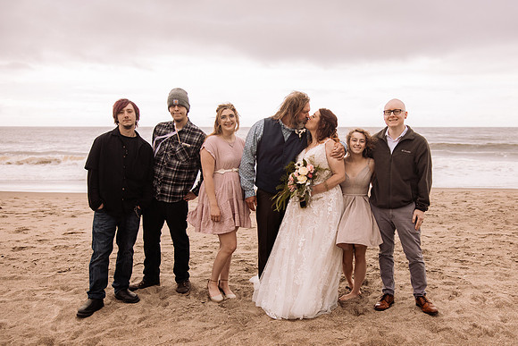 Jeff-April-Inn-Spanish-Head-Lincoln-City-oregon-Wedding-2022 (167 of 299)