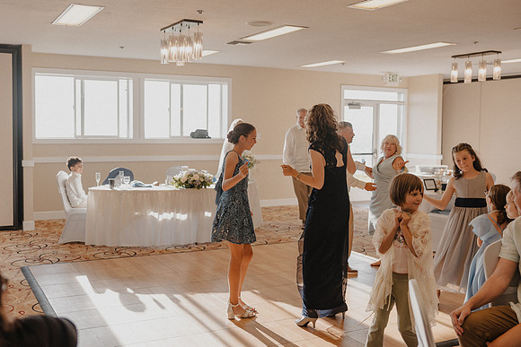 Marcus-Lori-Chinook-Winds-Seafood-Grille-Lincoln-City-Oregon-Wedding-Photos (336 of 477)
