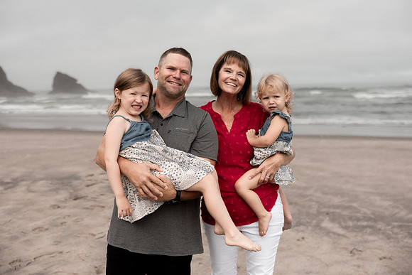 Family-Photos-2024-Lincoln-City-Oregon--26