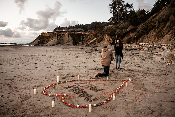 cole-jenn-suprise-proposal-otter-crest-beach-depoe-bay-oregon-photos-9630